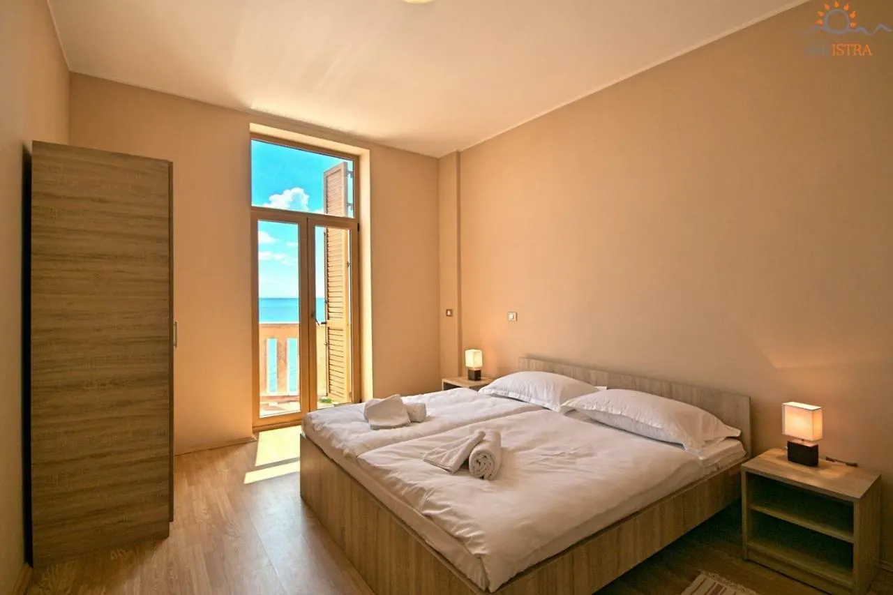Rotonda Inn Novigrad Novigrad  Pensjonat Novigrad (Istria)