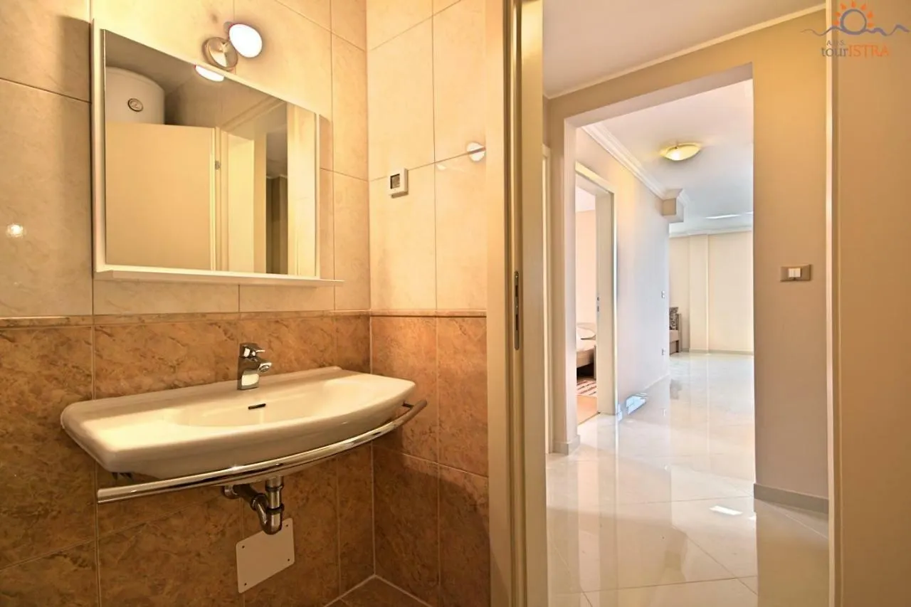 Rotonda Inn Novigrad Novigrad  Croatia
