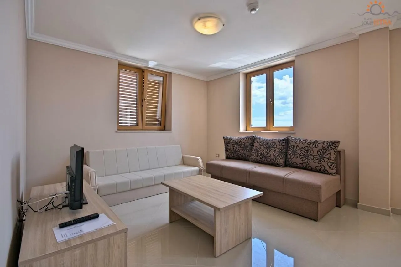 Guest house Rotonda Inn Novigrad Novigrad
